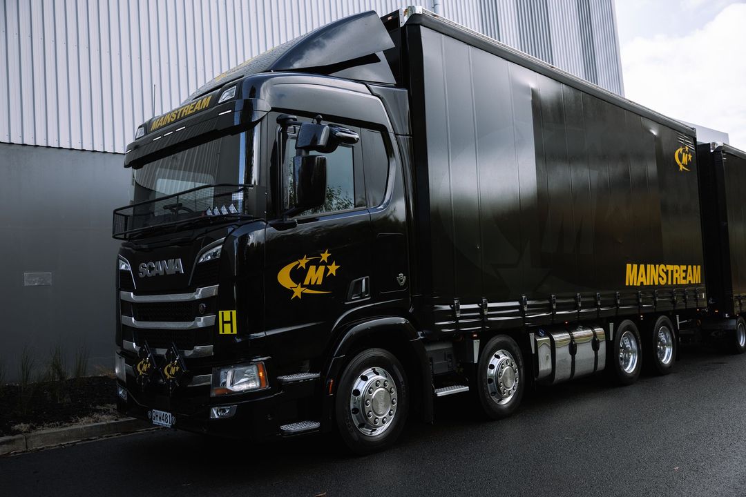 Picture of a Mainstream truck
